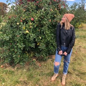 Fashion Nova - Medium Wash Boyfriend Jeans